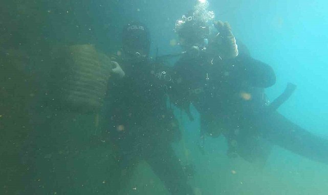 Kurbağa adamlar daldı, hayalet ağlar temizlenip balıklara yaşam alanı oluşturuldu