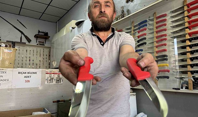 Kurban en rahat çelik bıçakla kesiliyor