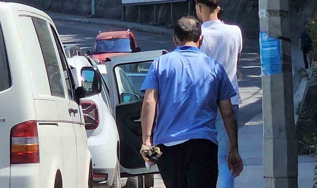 Kurban kesimi sırasında yaralanan 2 kişi hastanelik oldu