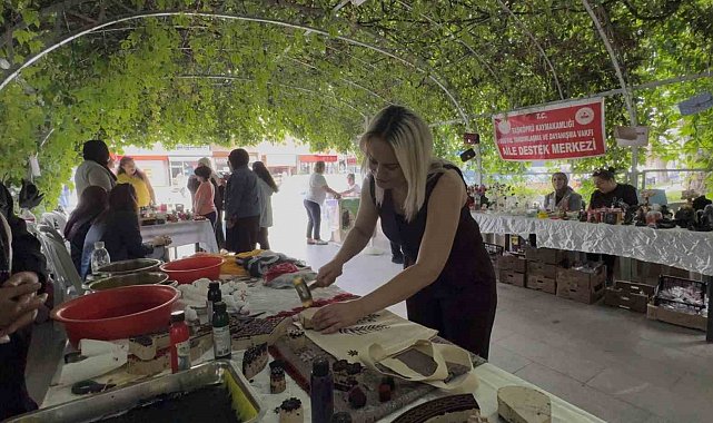 Kursiyer kadınların el emeği ürünleri yoğun ilgi gördü