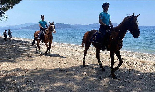 Kuşadası'nda Atlı Jandarma Timi göreve başladı