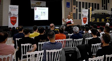 Kuşadası'nda motosiklet tutkunlarına ileri ve güvenli sürüş eğitimi verildi