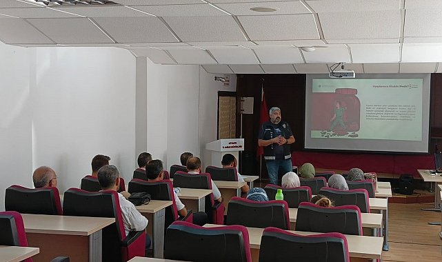 Kütahya Emniyetinden anne ve anne adaylarına uyuşturucuyla mücadele eğitimi