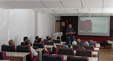 Kütahya Emniyetinden anne ve anne adaylarına uyuşturucuyla mücadele eğitimi