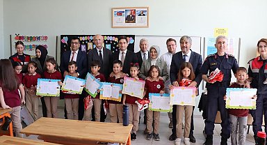 Kütahya'da 92 bin 460 öğrenci karne aldı