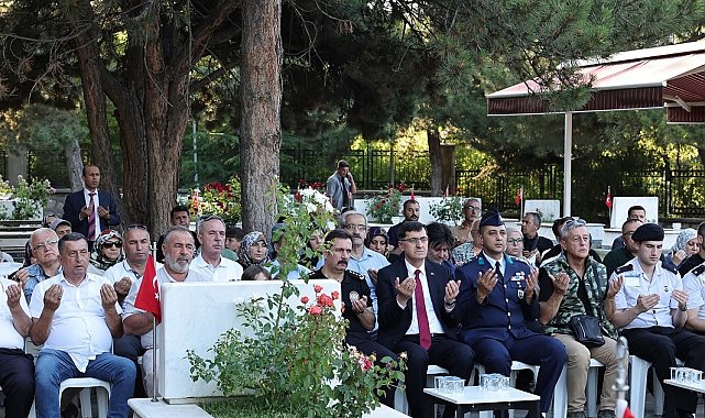 Kütahya'da şehitler için 'Kur'an-ı Kerim Tilaveti ve Mevlüt' programı