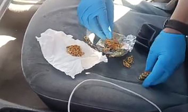 Kuyumcuya sahte altın satan 3 şüpheli yakalandı