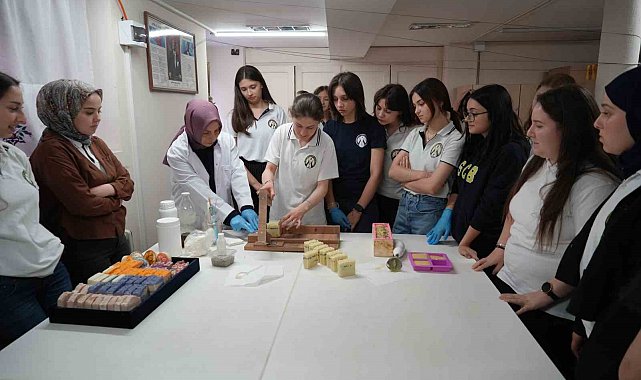 Lise öğrencileri kenevirin zararsız yüzü ile tanıştı, kenevirden sabun yaptı