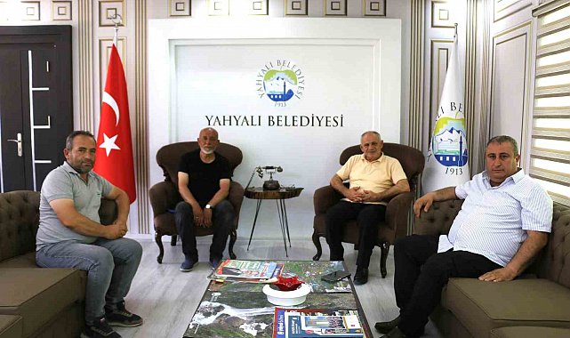 Mahalle muhtarlarından Başkan Öztürk'e teşekkür ziyareti