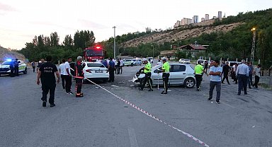 Malatya'da iki araç kafa kafaya çarpıştı: 11 yaralı