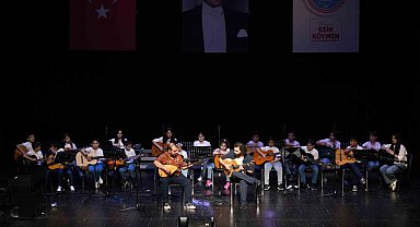 Maltepe'de geleceğin sanatçılarından yıl sonu gösterisi