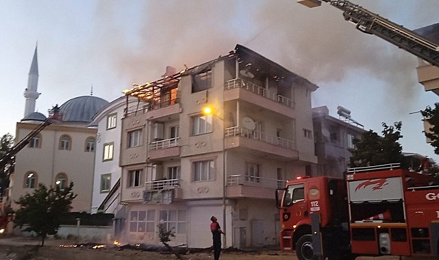 Mangal ateşi evi yaktı