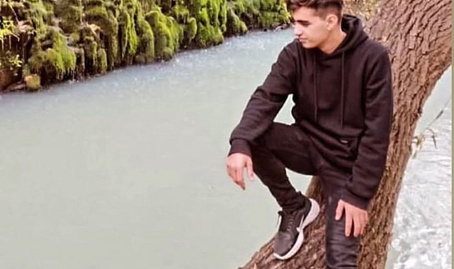 Manisa'da çöp kamyonunun çarptığı motosiklet sürücüsü kurtarılamadı