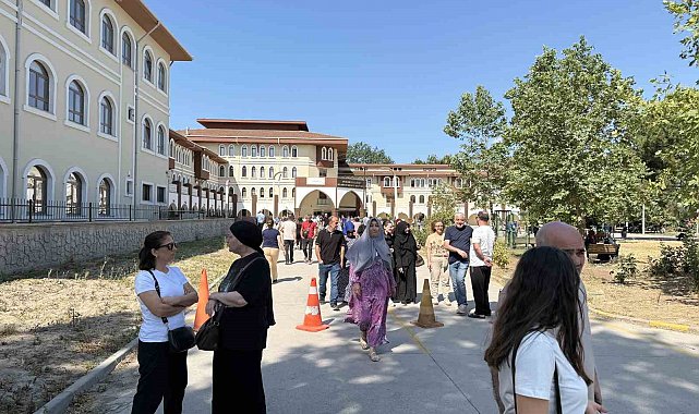 Maraton devam ediyor: YKS'nin ikinci oturumu için öğrenciler ter dökmeye başladı