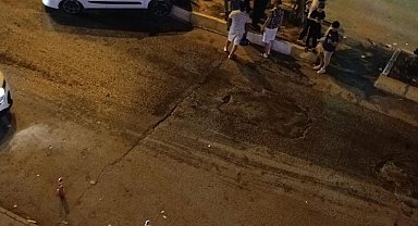 Mardin'de hafif ticari araç refüje çarparak durdu