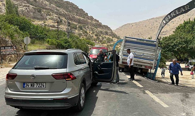 Mardin'de SUV ile kamyonet çarpıştı: 6 yaralı