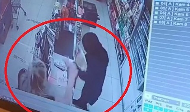 Market çalışanı kadınlar arasındaki tartışma şiddetle sonuçlandı: O anlar kamerada