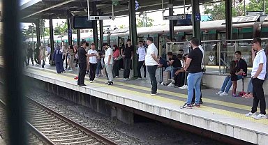 Marmaray'da teknik arıza: Yolcular aktarma yaparak seyahat etti