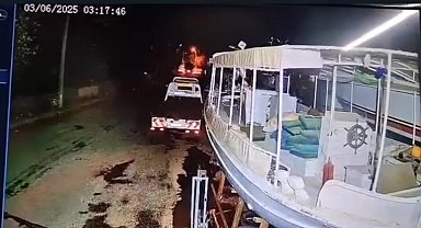 Marmaris açıklarındaki 5.8'lik deprem güvenlik kameralarına böyle yansıdı