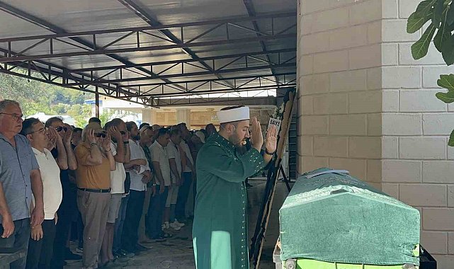 Marmaris'in Kültür sanat temsilcisi Altınöz sevenleri tarafından toprağa verildi