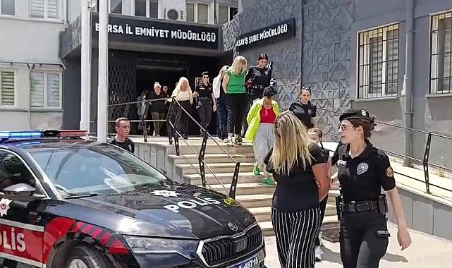 Masaj salonunda müşterilere sosyal medya kontrolü