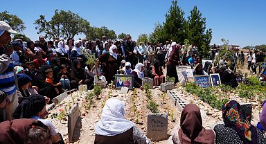 Mazıdağı'nda yangın faciasında hayatını kaybeden 10 kişi anıldı