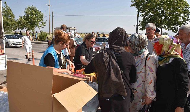 Menemen Belediyesi öğrenci ve velileri yalnız bırakmadı
