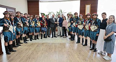 Menemen, halk oyunlarında Türkiye şampiyonluğu gururu yaşadı