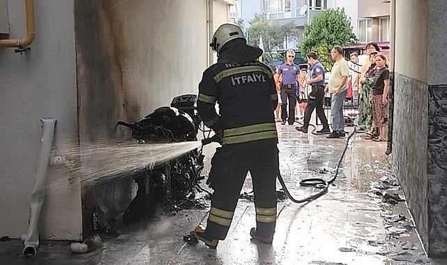 Menteşe'de park halindeki motosiklet alev aldı