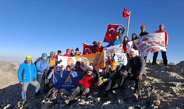 MERDAK'ın 19. Ulusal Dağcılık Festivali'nde Medetsiz Zirvesine anma tırmanışı yapıldı