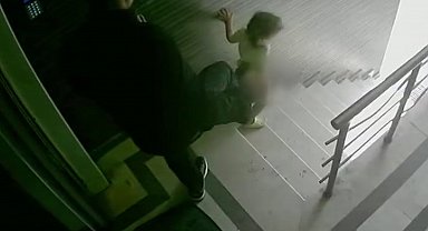 Merdivenden 3 yaşındaki kızını tekmeleyip düşüren baba tutuklandı