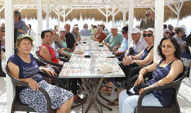 Mersin'de emeklilere 'Yaza Merhaba' etkinliği