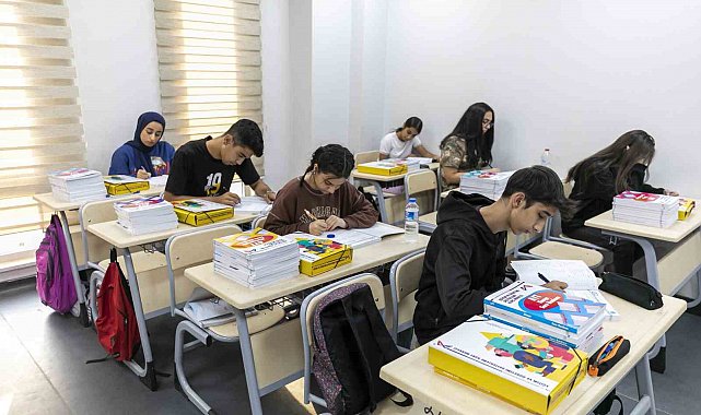 Mersin'de YKS'ye girecek öğrencilere uzman desteği