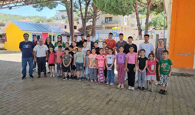 Meslek Lisesi öğrencilerinden köy okuluna destek