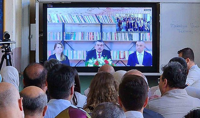 Millî Eğitim Bakanı Yusuf Tekin, Kütahyalı öğretmenlerle canlı yayında buluştu