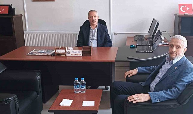 Milletvekili Biçer'den Kütahya Belediyesi'ne eleştiri: "Ne yazık ki içler acısı bir tabloyla karşı karşıyayız, belediye halkla diyaloğunu geliştirmeli, dilini düzeltmeli"