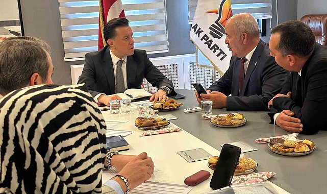 Milletvekili Hatipoğlu, 'Halk Günü'nde vatandaşların talebini dinledi