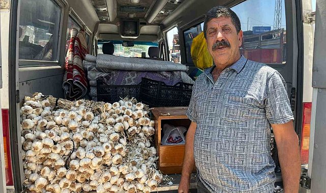 Minibüsüyle üç il gezip, ailesine bakıyor