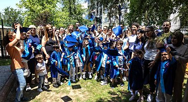 Minik öğrencilerin mezuniyet heyecanı