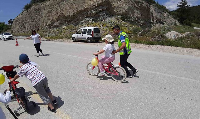 Minikler Dünya Bisiklet Günü'nü coşkuyla kutladı