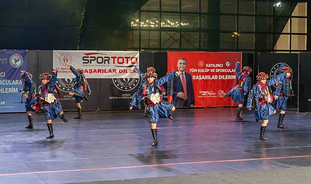 Minikler Türkiye Halk Oyunları Şampiyonası Manavgat'ta coşkuyla sona erdi