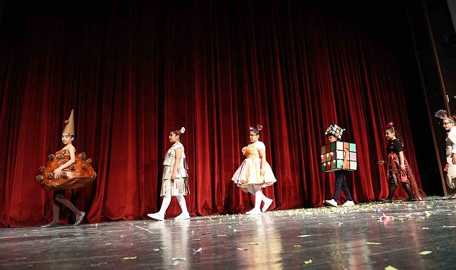 Miniklerden çevreye duyarlı defile