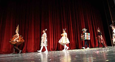 Miniklerden çevreye duyarlı defile