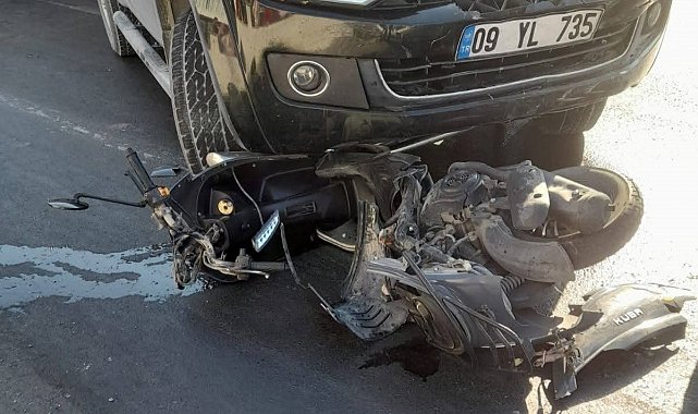 Motosiklet sürücüsü metrelerce sürüklendi