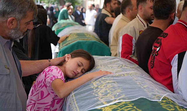 Motosiklet tutkunu iki genç kız trafik canavarı kurbanı oldu