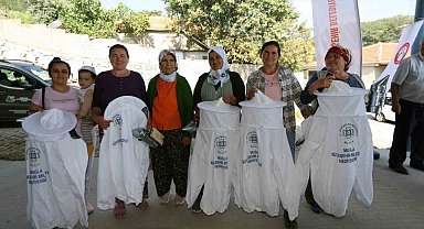 Muğla Büyükşehir'den arıcılara maske desteği