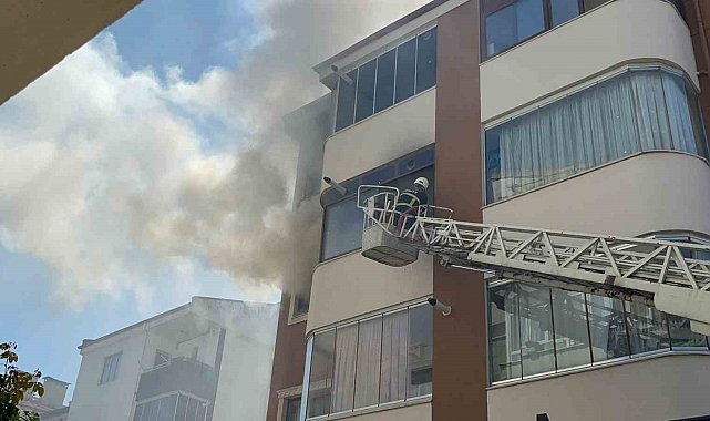 Muğla'da ev yangını: Mahsur kalan 1 kişi kurtarıldı