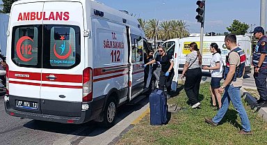 Nakliye kamyonu ile otobüs çarpıştı: 1 yaralı