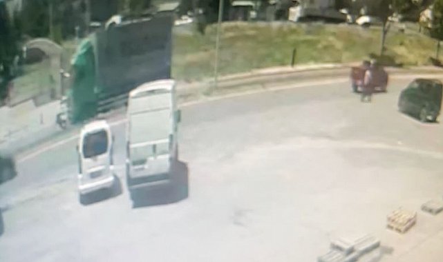 Nakliye kamyonu yayaya çarptı: 1 kişi ağır yaralı