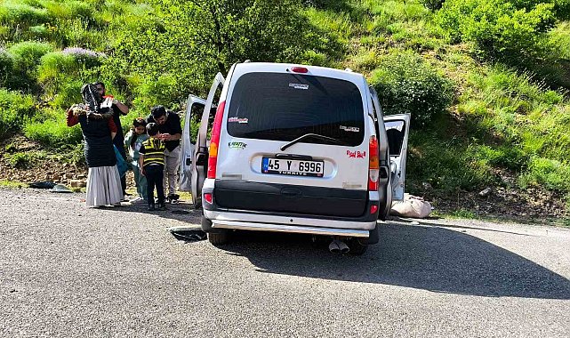 Navigasyonun yanlış yola yönlendirdiği aileyi taşıyan araç kaza yaptı: 5 yaralı